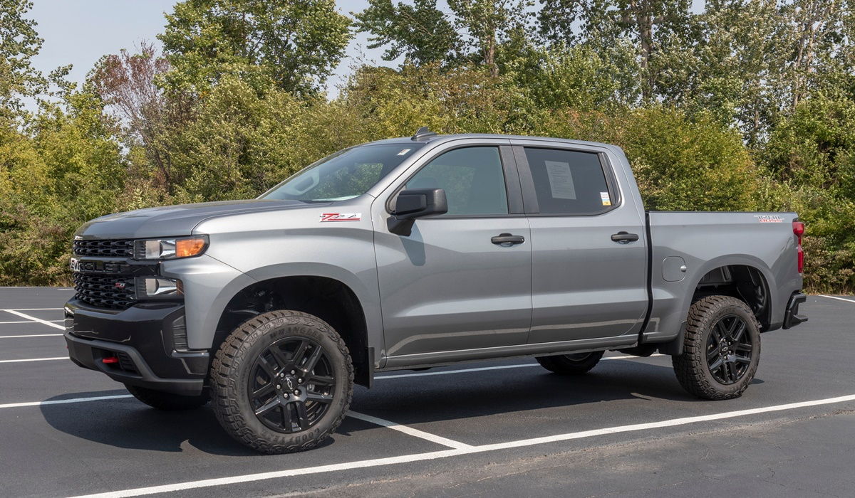 Used Chevy Silverado 1200x700