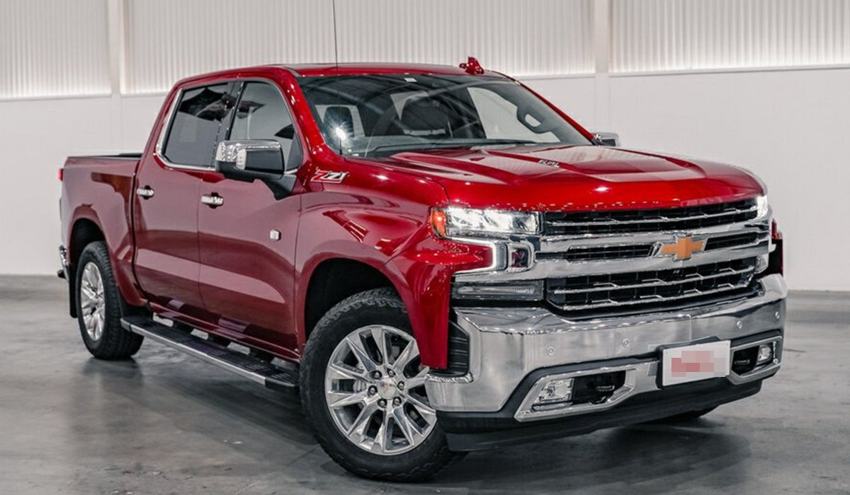 2021 Red Chevrolet Silverado