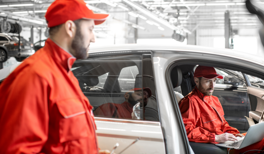 mechanic_with_car