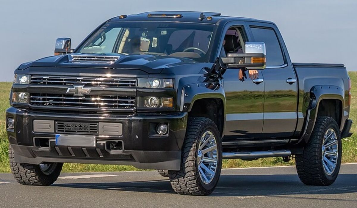 2023_Chevrolet_Silverado_lemon_law